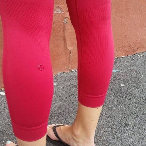 lululemon athletica Pants - Lululemon Zone In Crop Compression Sculpting